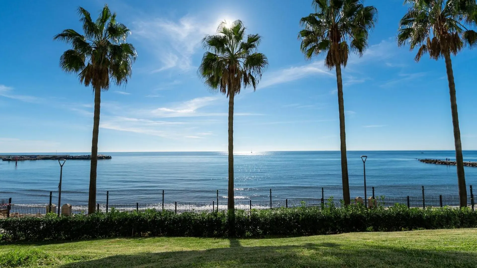 Lovely First Line Apartment With Seaviews Rdr452 Marbella