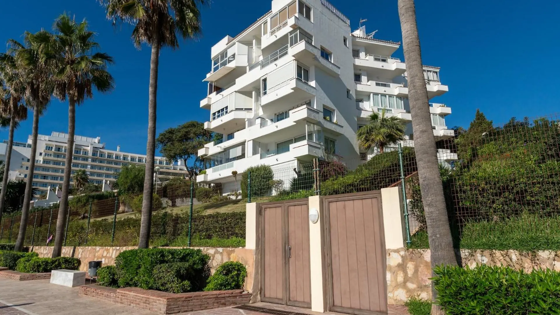 Lovely First Line Apartment With Seaviews Rdr452 Marbella Spain
