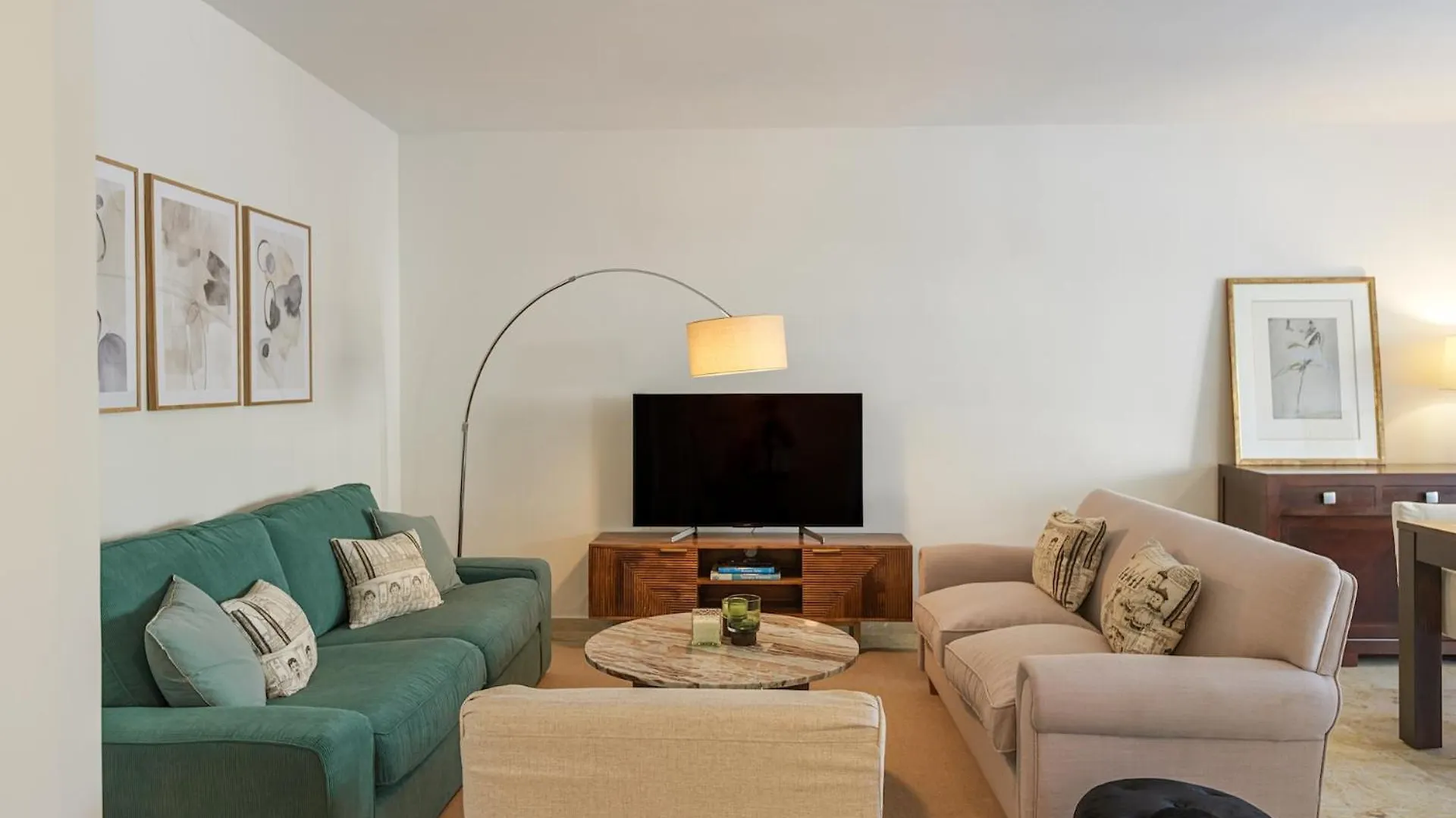 Lovely First Line Apartment With Seaviews Rdr452 Marbella